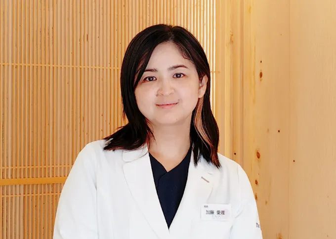 医師 加藤愛理 白衣